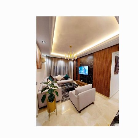 Modern Apartment Opposite The Hassan2 Mosque, Very Well Equipped And Stylish, 85 M2 With Gym And Direct Sea View With Underground Garage , Prohibits Unmarried Couples Of Arab Origin คาซาบลังกา ภายนอก รูปภาพ