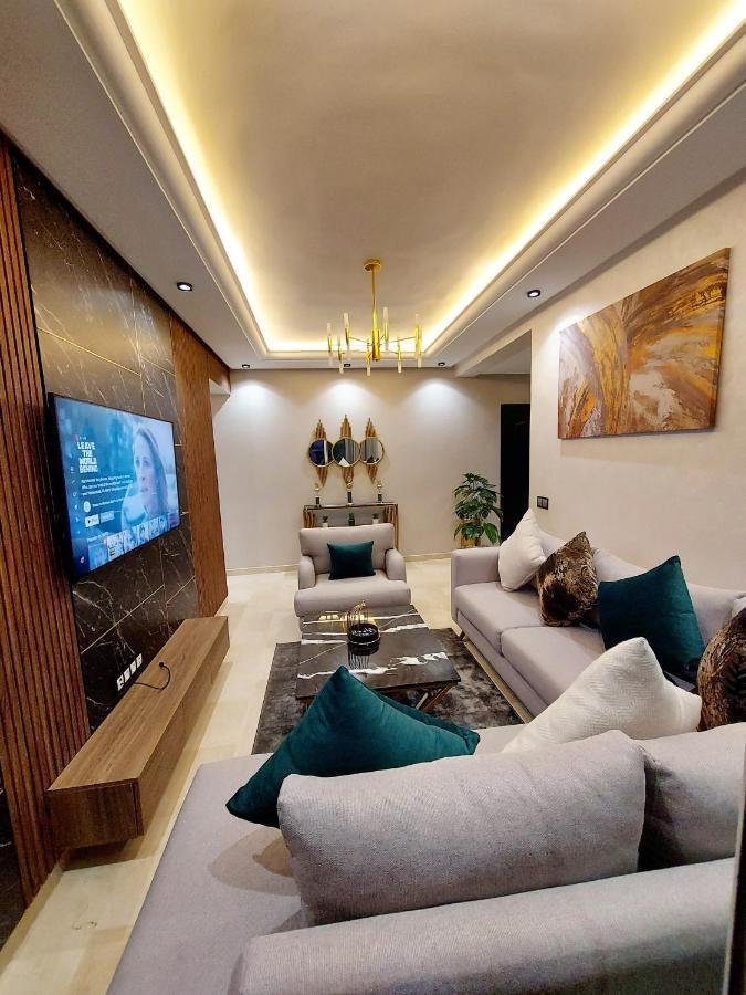 Modern Apartment Opposite The Hassan2 Mosque, Very Well Equipped And Stylish, 85 M2 With Gym And Direct Sea View With Underground Garage , Prohibits Unmarried Couples Of Arab Origin คาซาบลังกา ภายนอก รูปภาพ