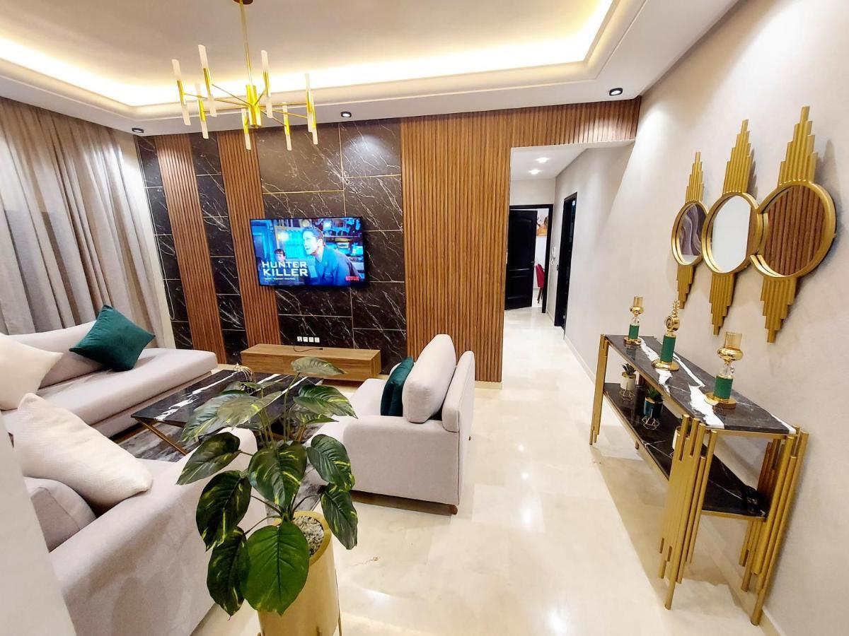 Modern Apartment Opposite The Hassan2 Mosque, Very Well Equipped And Stylish, 85 M2 With Gym And Direct Sea View With Underground Garage , Prohibits Unmarried Couples Of Arab Origin คาซาบลังกา ภายนอก รูปภาพ