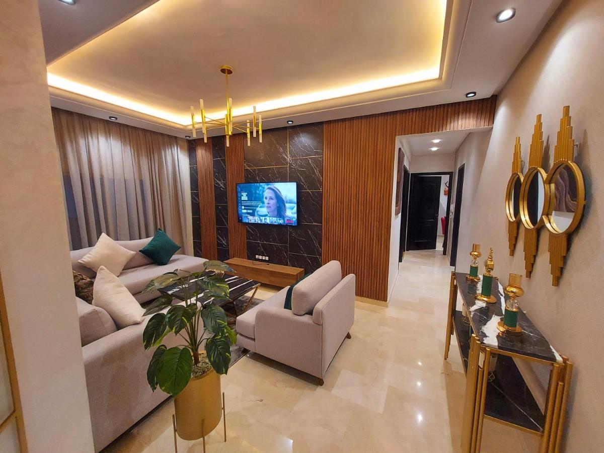 Modern Apartment Opposite The Hassan2 Mosque, Very Well Equipped And Stylish, 85 M2 With Gym And Direct Sea View With Underground Garage , Prohibits Unmarried Couples Of Arab Origin คาซาบลังกา ภายนอก รูปภาพ