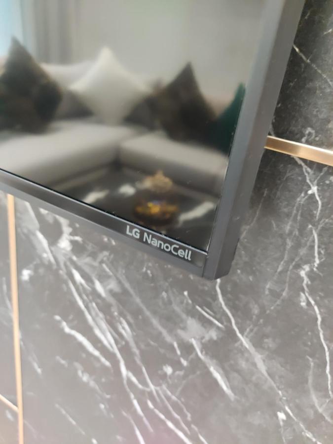 Modern Apartment Opposite The Hassan2 Mosque, Very Well Equipped And Stylish, 85 M2 With Gym And Direct Sea View With Underground Garage , Prohibits Unmarried Couples Of Arab Origin คาซาบลังกา ภายนอก รูปภาพ