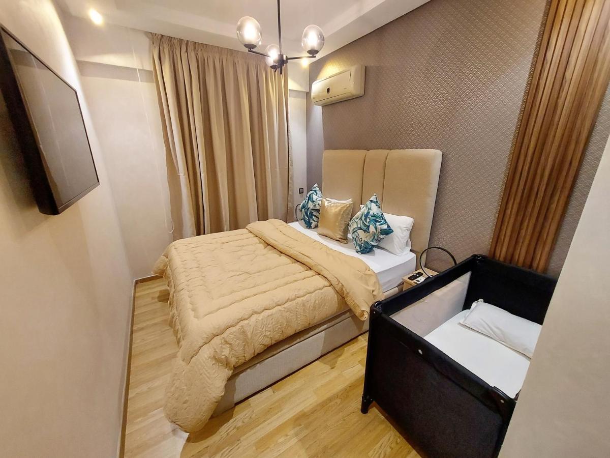 Modern Apartment Opposite The Hassan2 Mosque, Very Well Equipped And Stylish, 85 M2 With Gym And Direct Sea View With Underground Garage , Prohibits Unmarried Couples Of Arab Origin คาซาบลังกา ภายนอก รูปภาพ