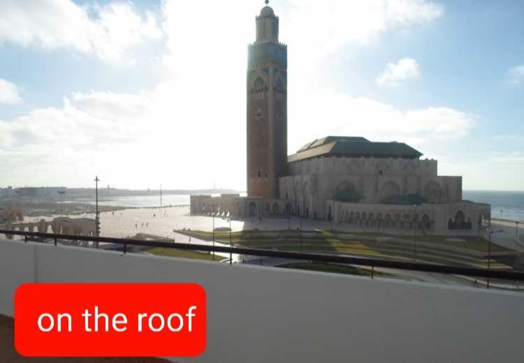 Modern Apartment Opposite The Hassan2 Mosque, Very Well Equipped And Stylish, 85 M2 With Gym And Direct Sea View With Underground Garage , Prohibits Unmarried Couples Of Arab Origin คาซาบลังกา ภายนอก รูปภาพ