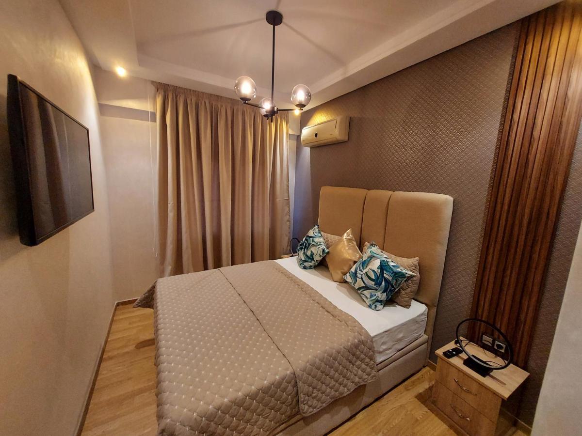 Modern Apartment Opposite The Hassan2 Mosque, Very Well Equipped And Stylish, 85 M2 With Gym And Direct Sea View With Underground Garage , Prohibits Unmarried Couples Of Arab Origin คาซาบลังกา ภายนอก รูปภาพ