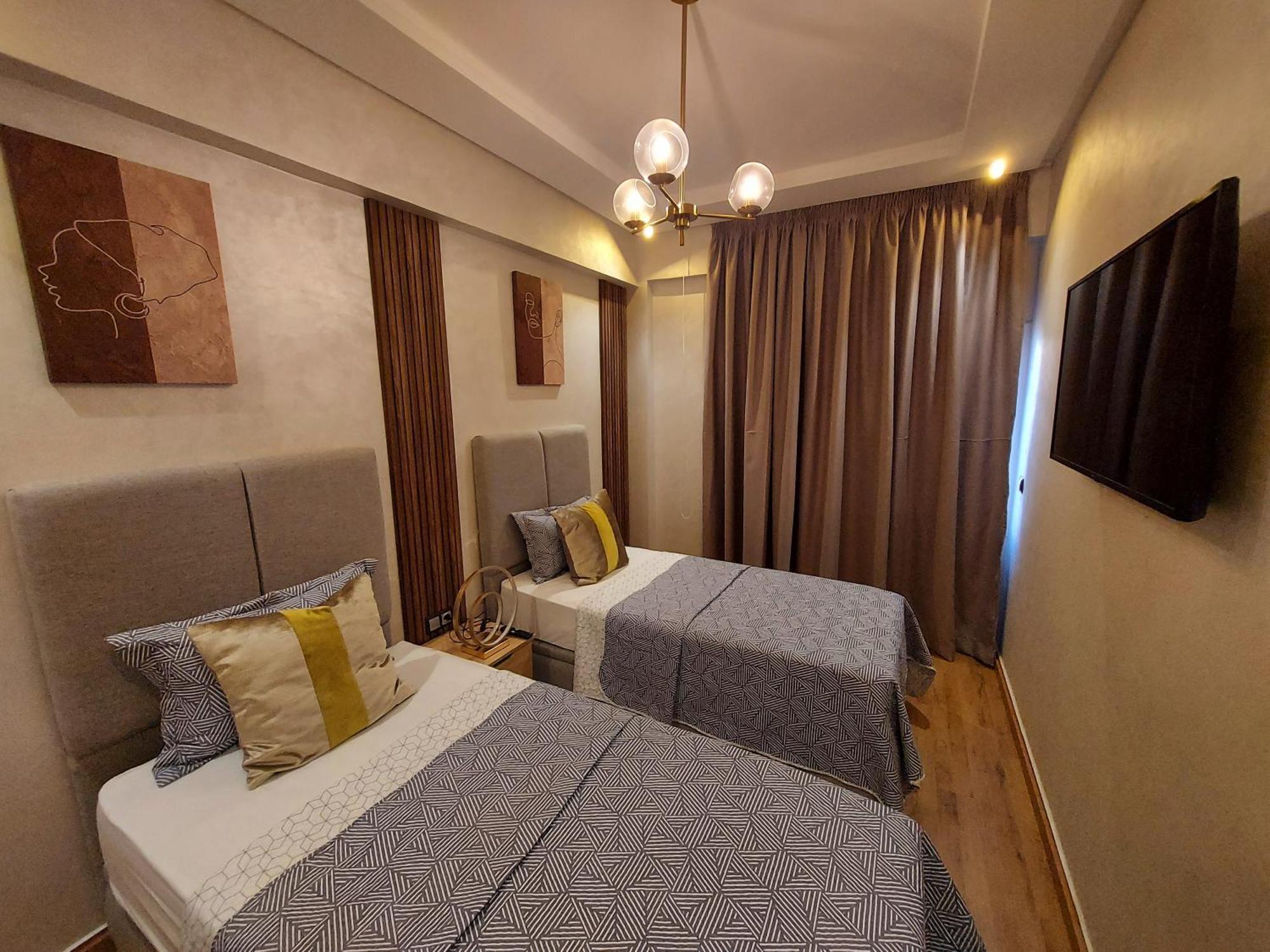 Modern Apartment Opposite The Hassan2 Mosque, Very Well Equipped And Stylish, 85 M2 With Gym And Direct Sea View With Underground Garage , Prohibits Unmarried Couples Of Arab Origin คาซาบลังกา ภายนอก รูปภาพ