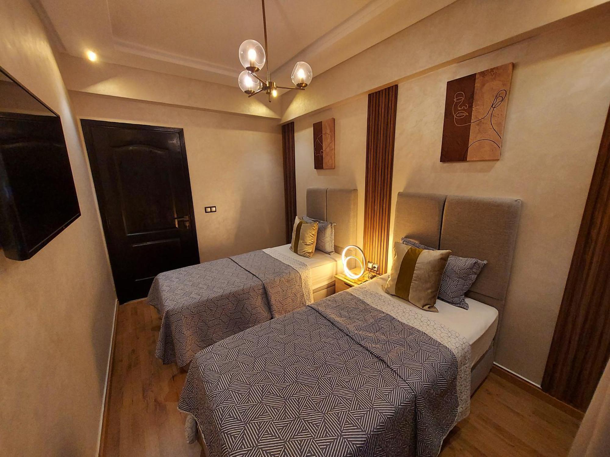 Modern Apartment Opposite The Hassan2 Mosque, Very Well Equipped And Stylish, 85 M2 With Gym And Direct Sea View With Underground Garage , Prohibits Unmarried Couples Of Arab Origin คาซาบลังกา ภายนอก รูปภาพ